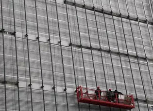 沈陽吊籃租賃淺談安全繩在電動吊籃中的重要性