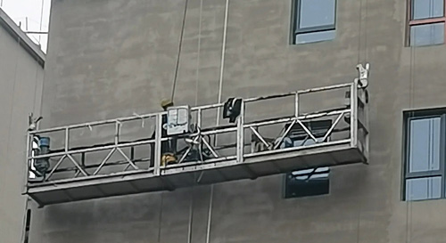 沈陽電動吊籃使用過程中的注意事項：動中求穩(wěn)，安全至上